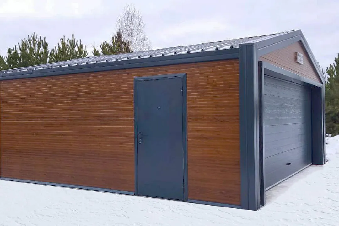 garazh-iz-sendvich-paneley-13br